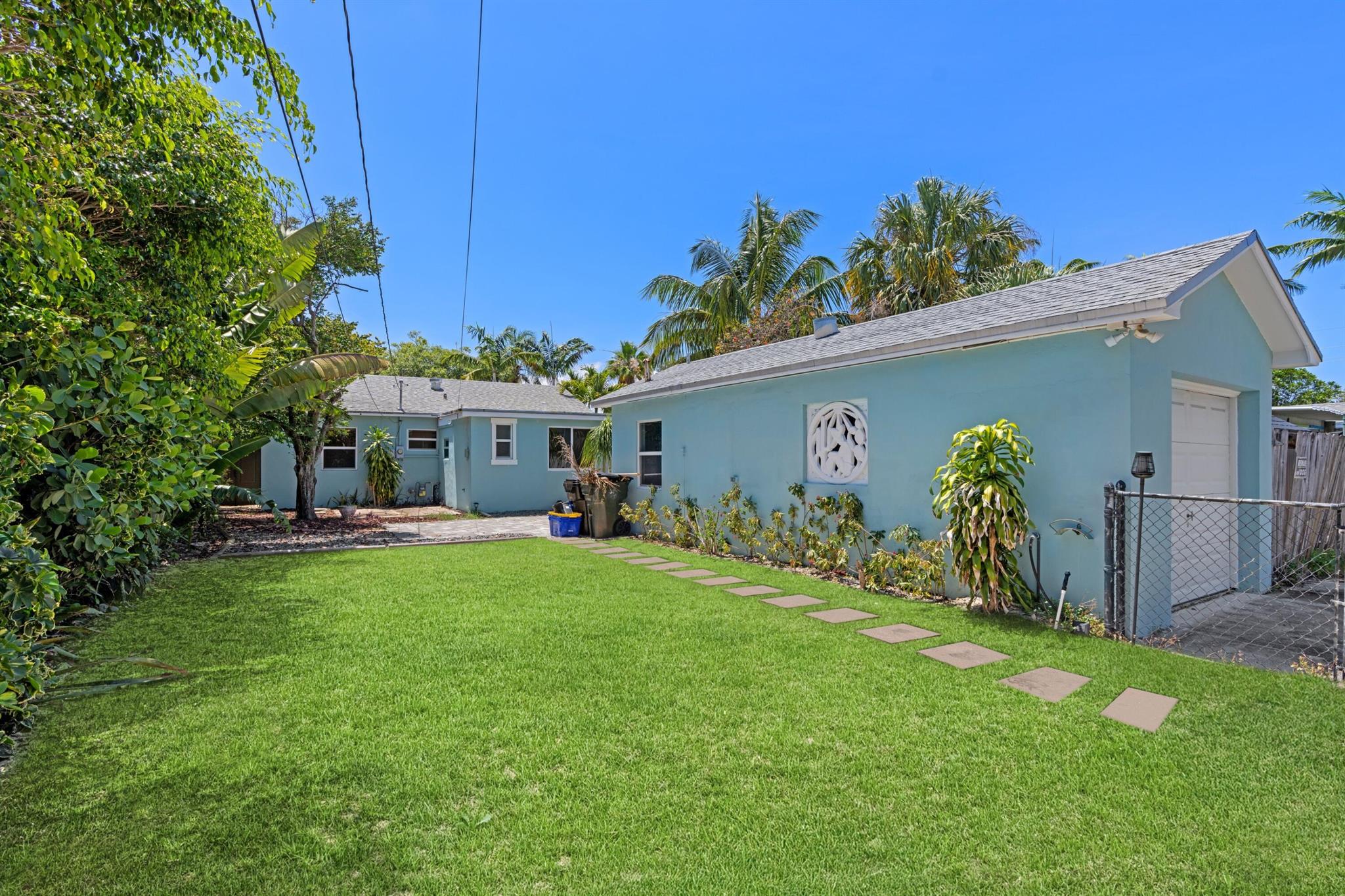 LAKE WORTH TOWN OF - Residential Lease