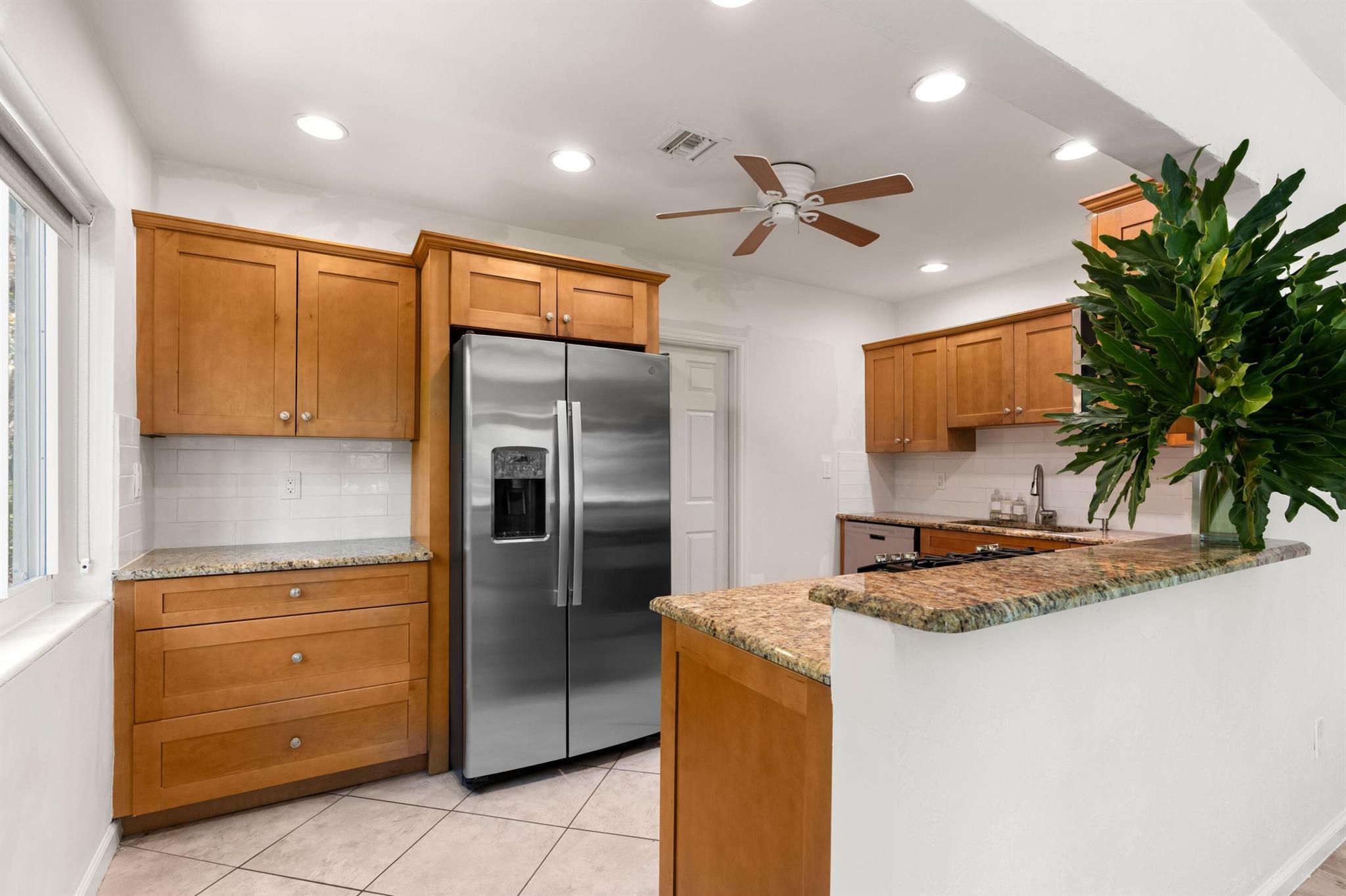 LAKE WORTH TOWN OF - Residential Lease