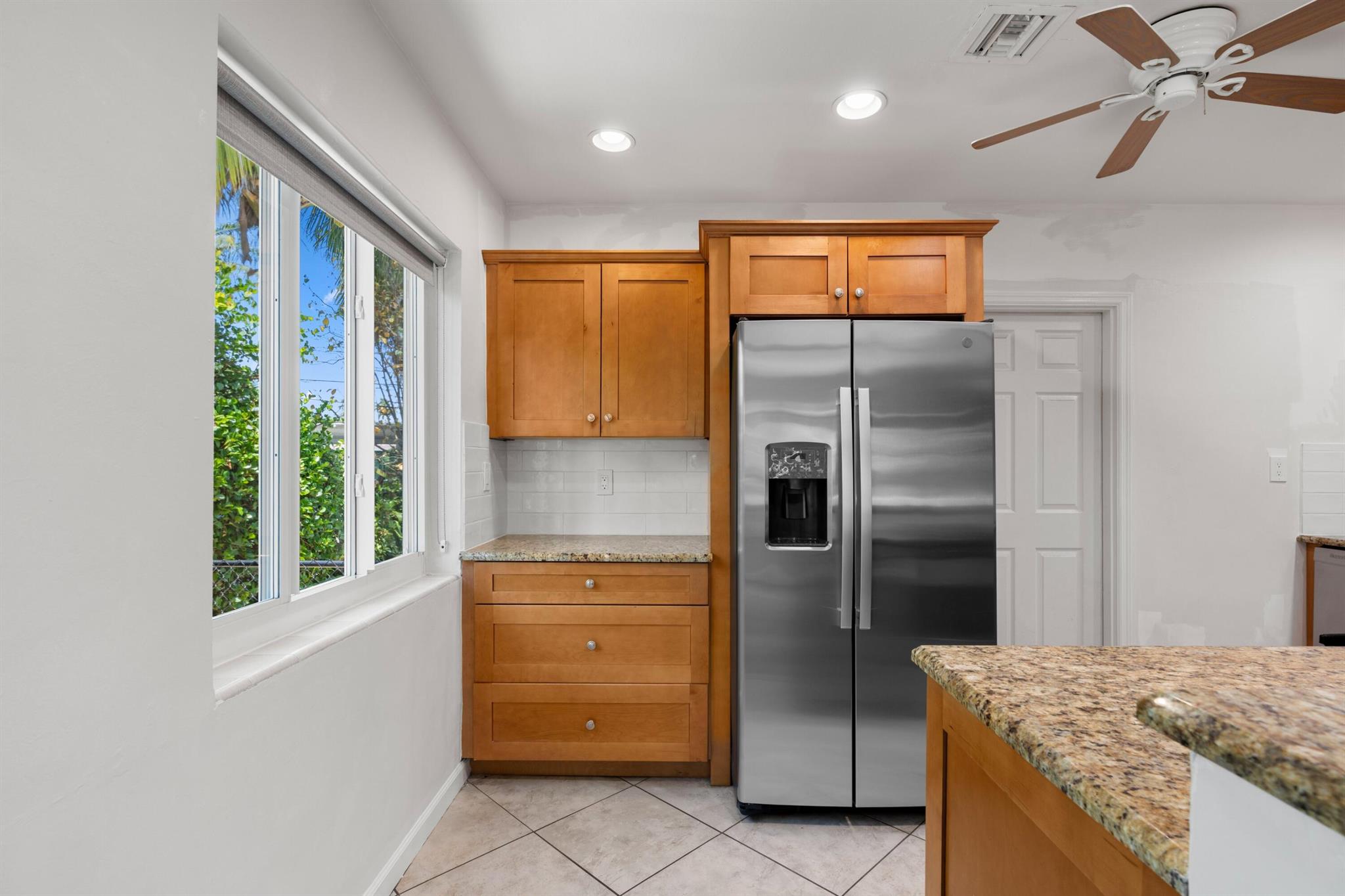 LAKE WORTH TOWN OF - Residential Lease