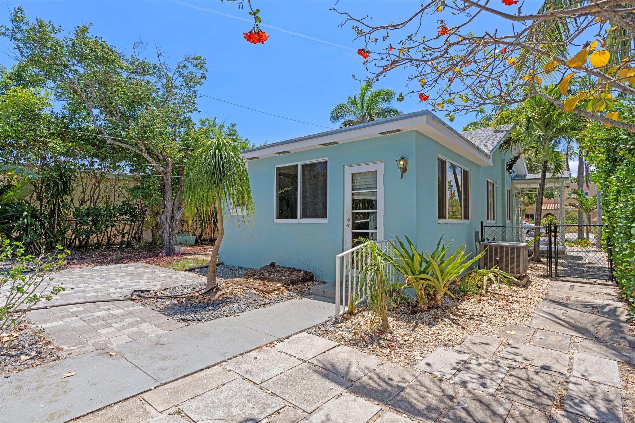 LAKE WORTH TOWN OF - Residential Lease