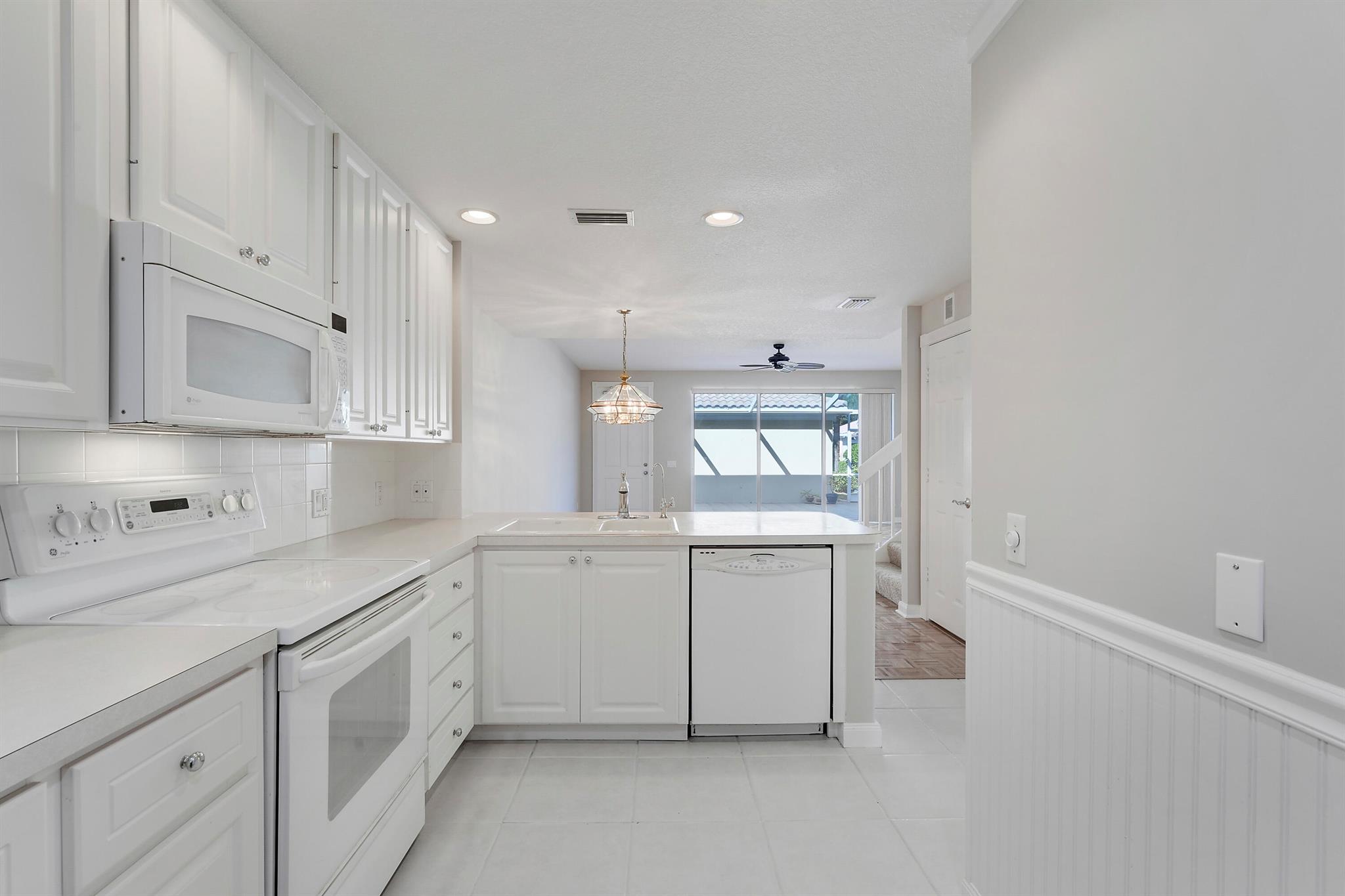 TUSCANY AT ABACOA 2 - Residential Lease