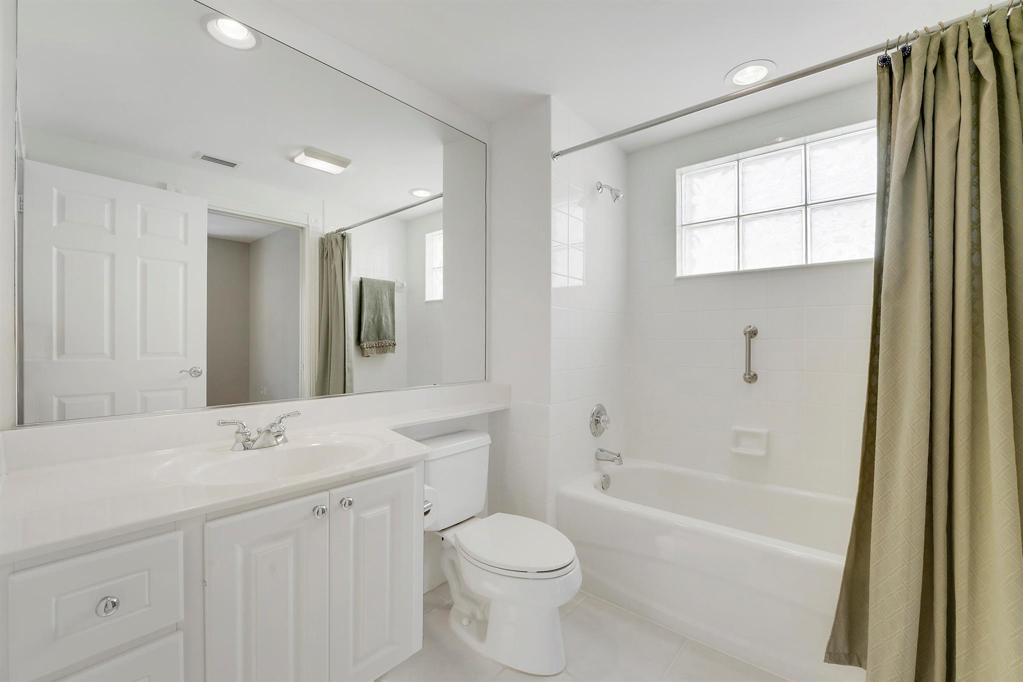 TUSCANY AT ABACOA 2 - Residential Lease