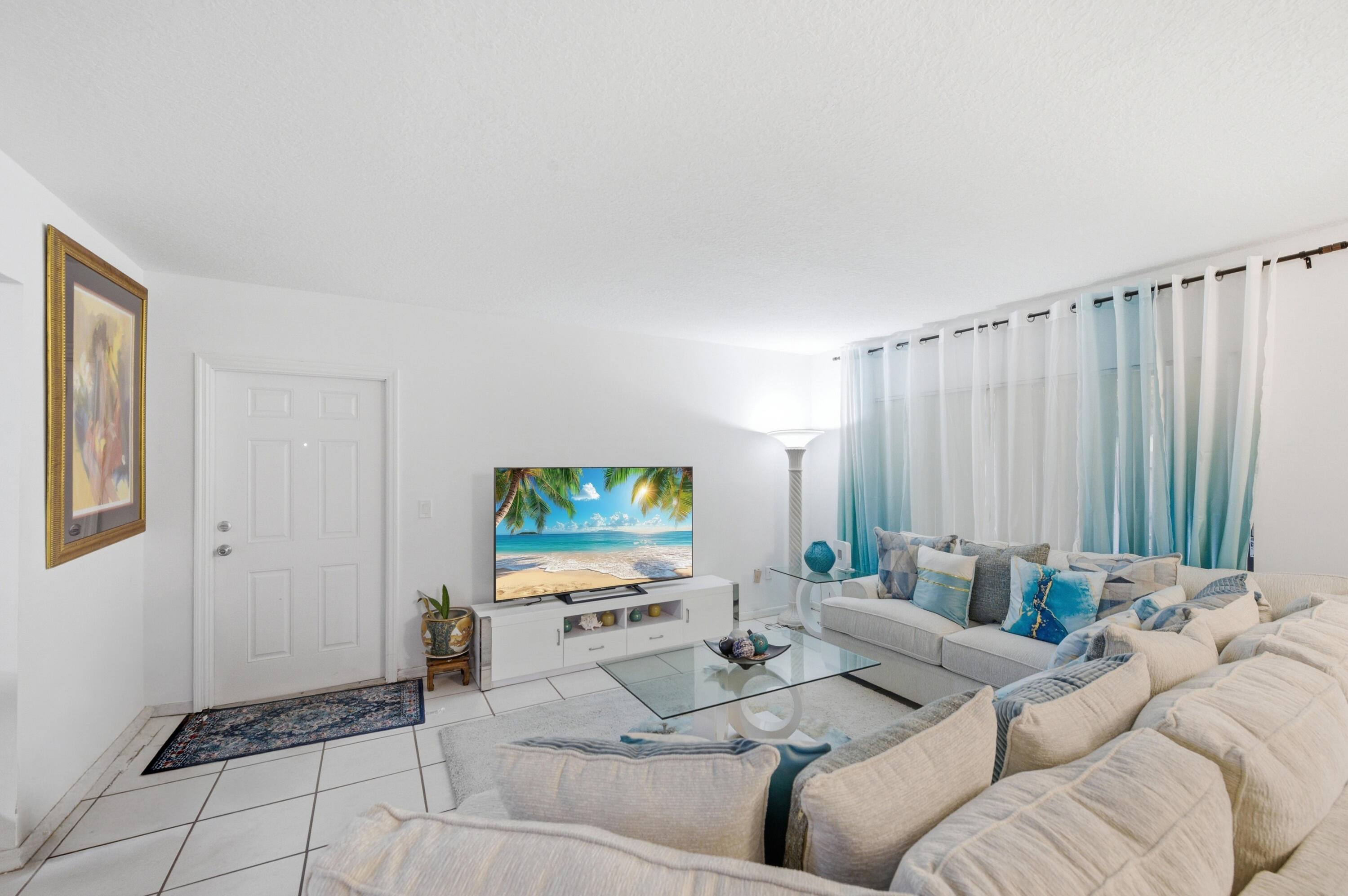 WEYBRIDGE TOWNHOMES PH II - Residential