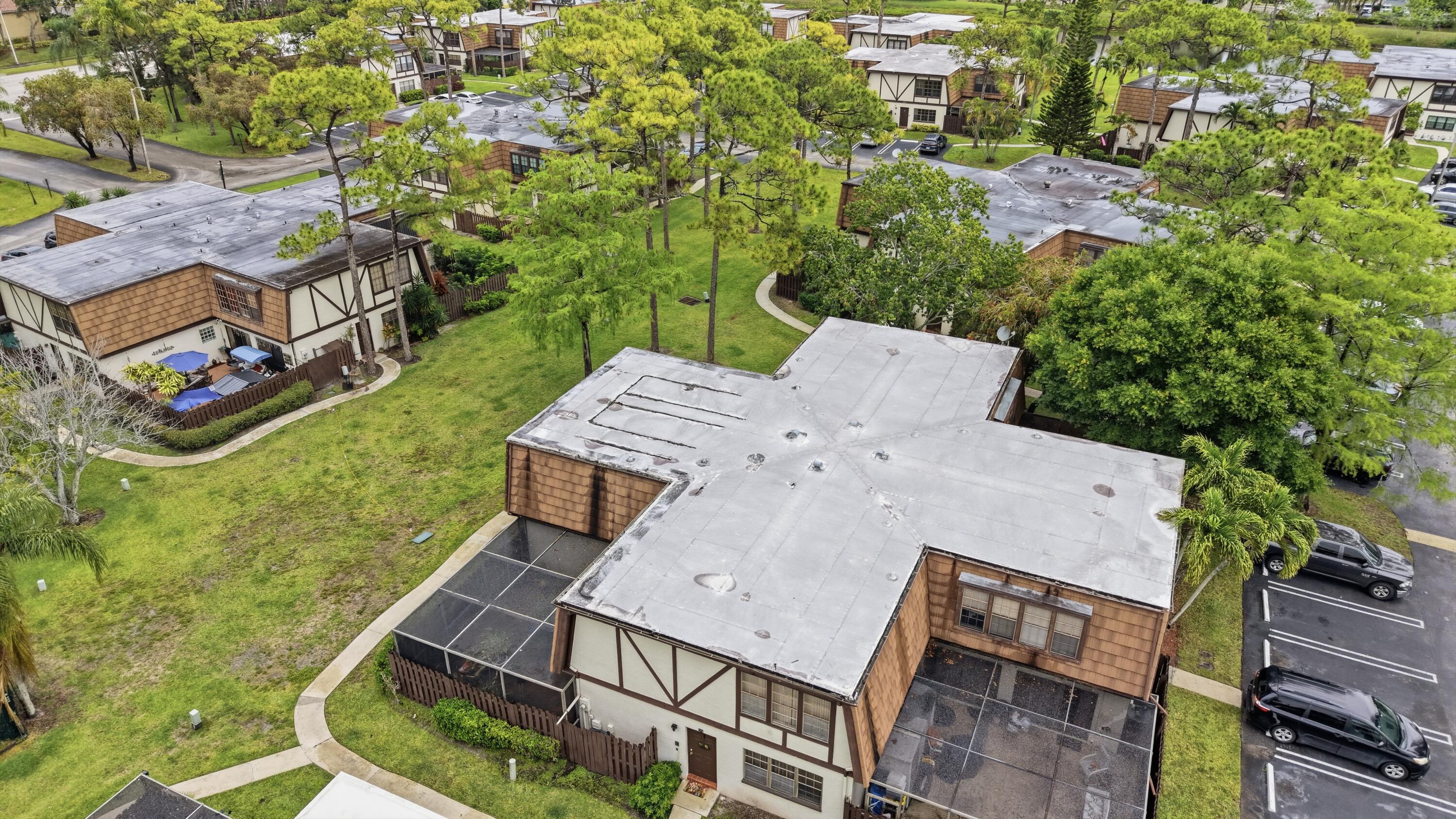 WEYBRIDGE TOWNHOMES PH II - Residential