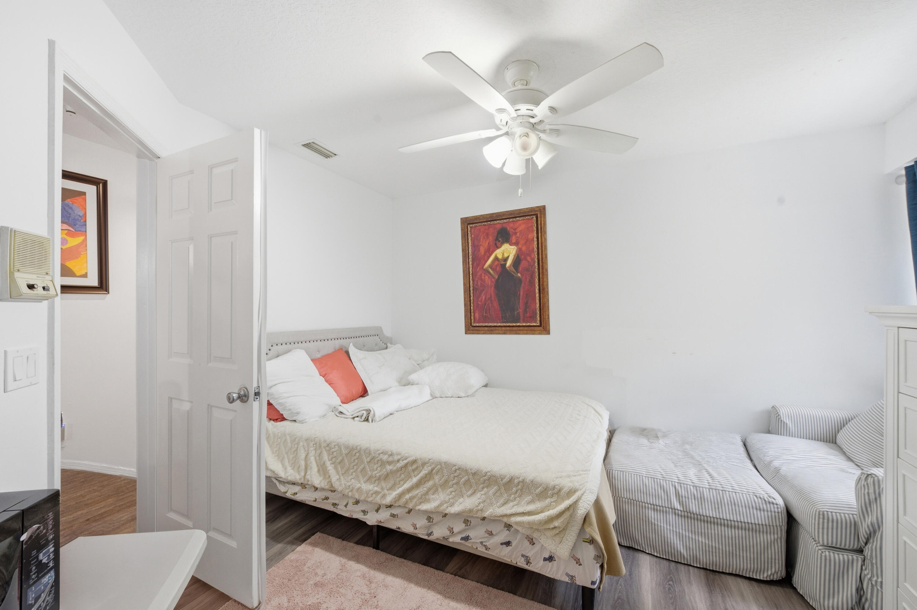 WEYBRIDGE TOWNHOMES PH II - Residential