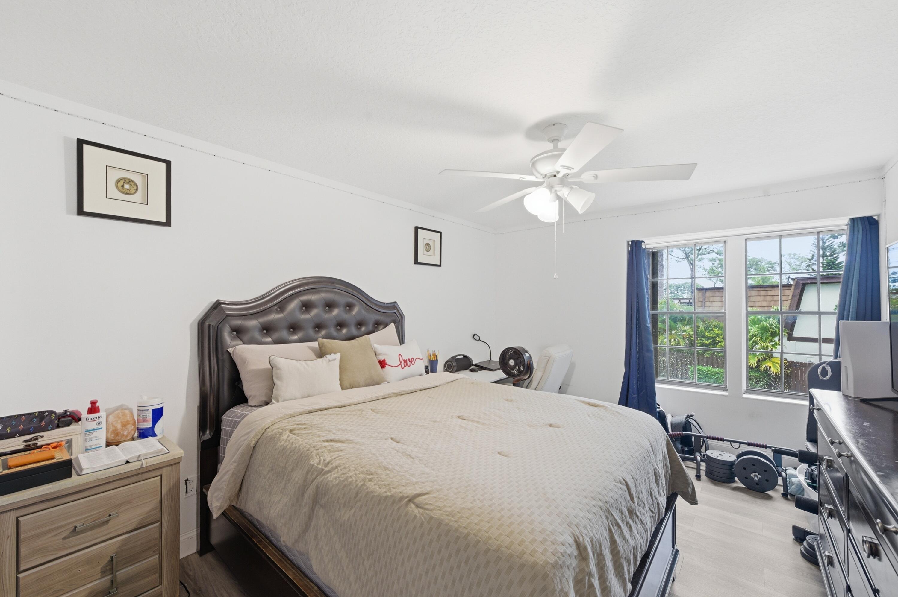 WEYBRIDGE TOWNHOMES PH II - Residential