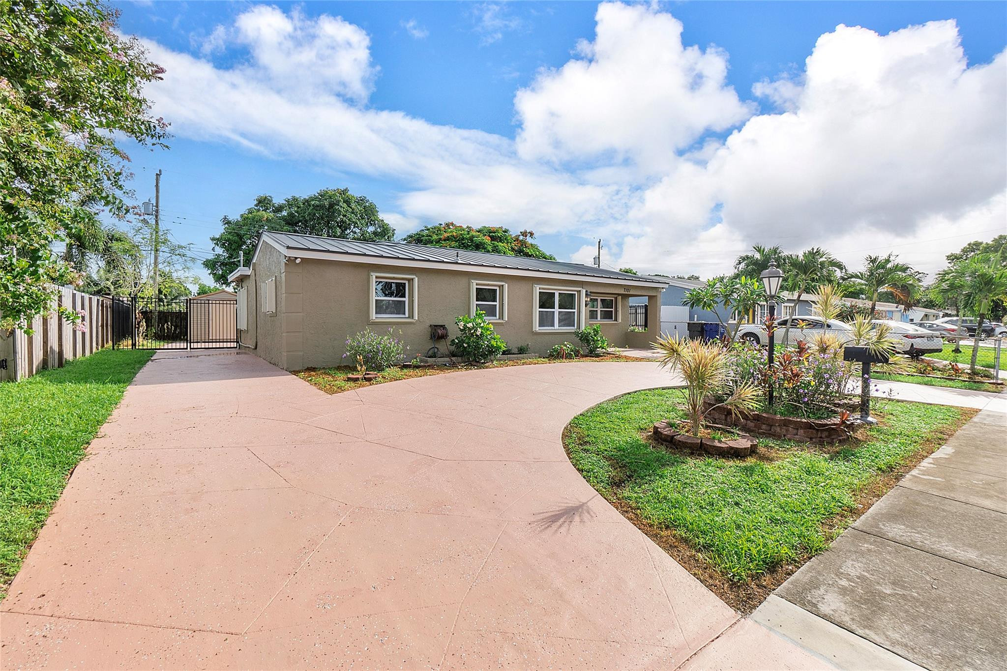 Heritage Homes 47-42 B - Residential