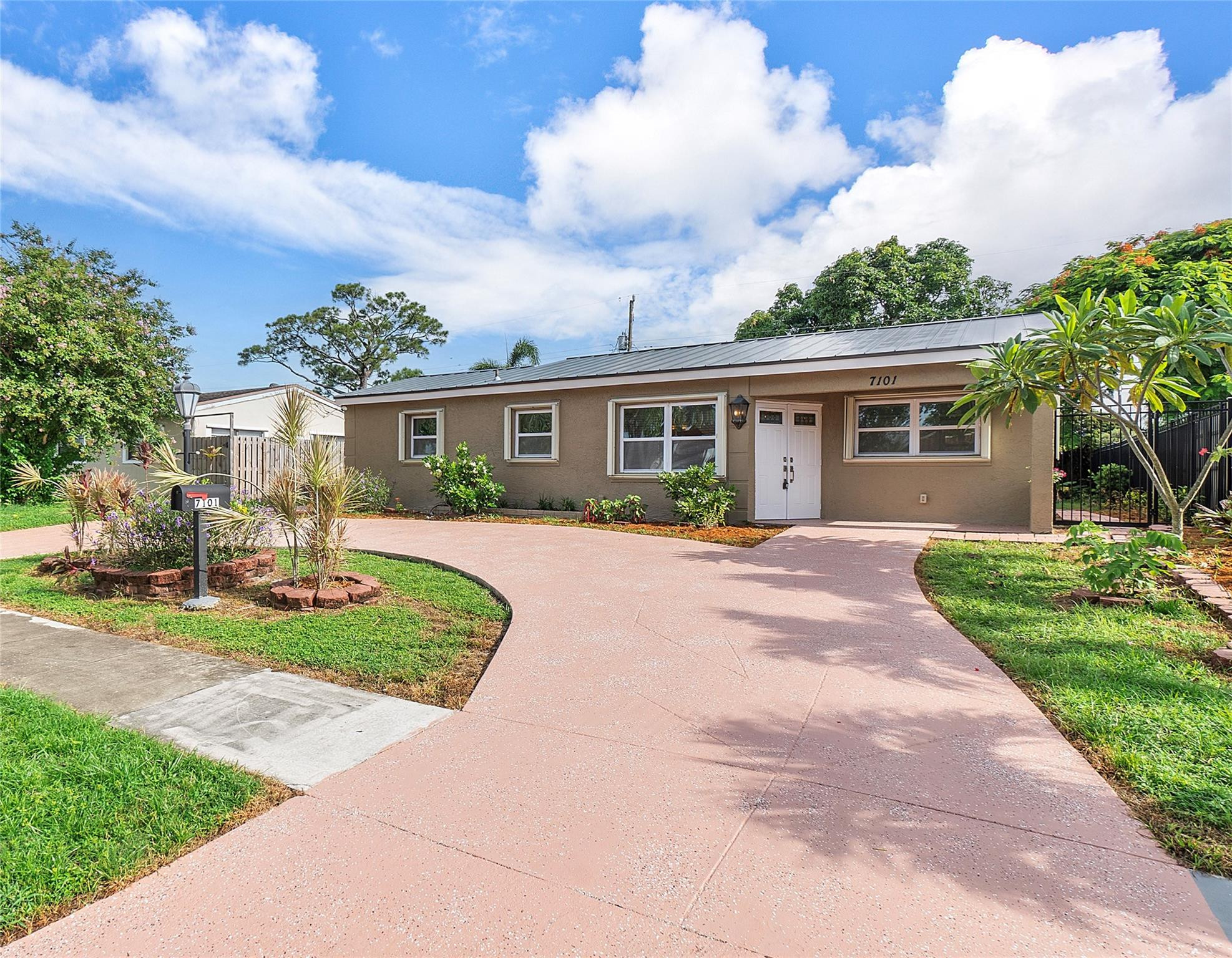 Heritage Homes 47-42 B - Residential