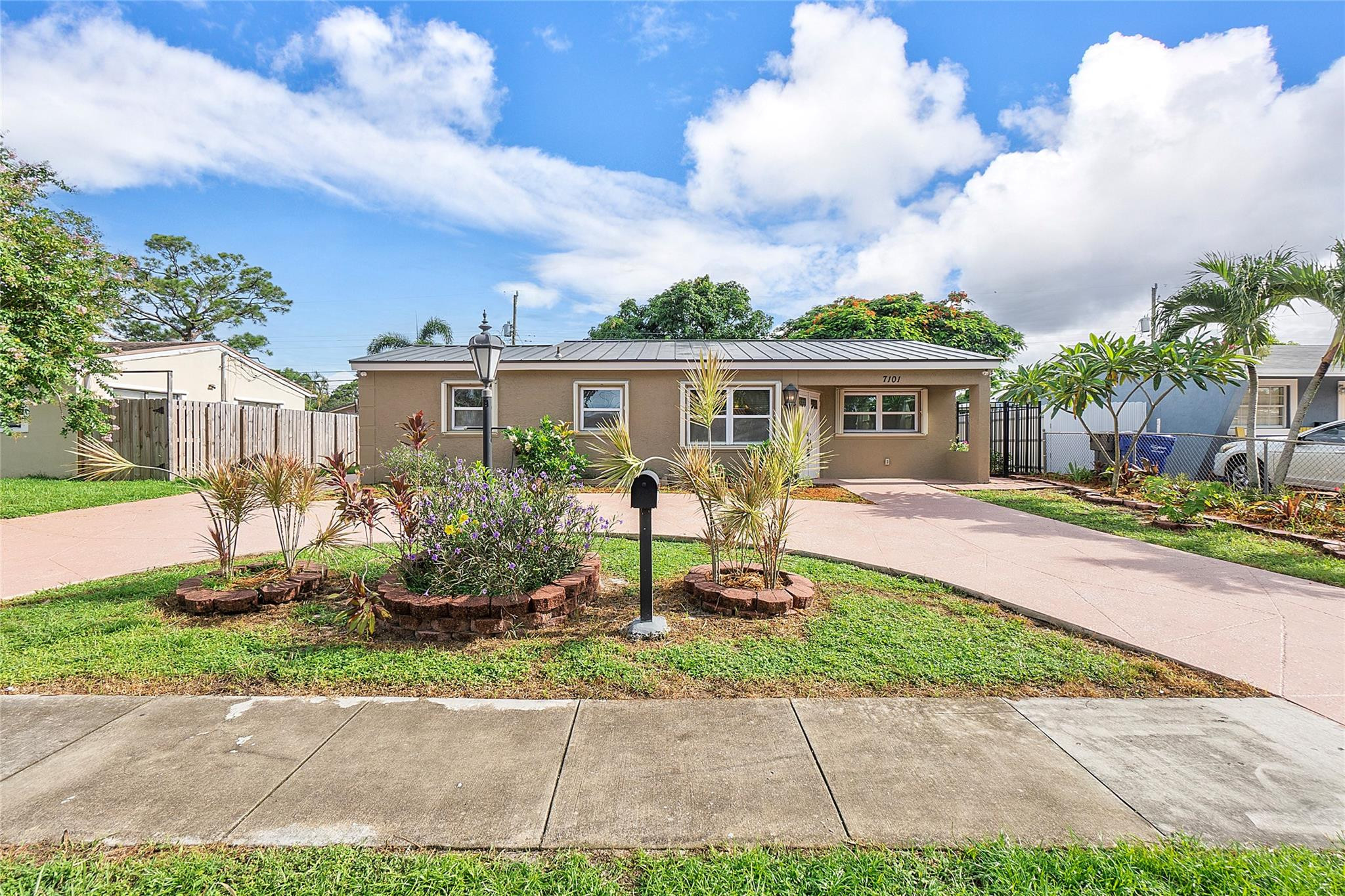 Heritage Homes 47-42 B - Residential