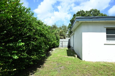 Tiny photo for 6814 NW 14TH Street, Plantation, FL 33313 (MLS # B26067801)