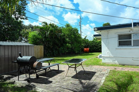Tiny photo for 6814 NW 14TH Street, Plantation, FL 33313 (MLS # B26067801)