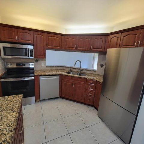 23 Via De Casas Sur 103 Boynton Beach FL 33426