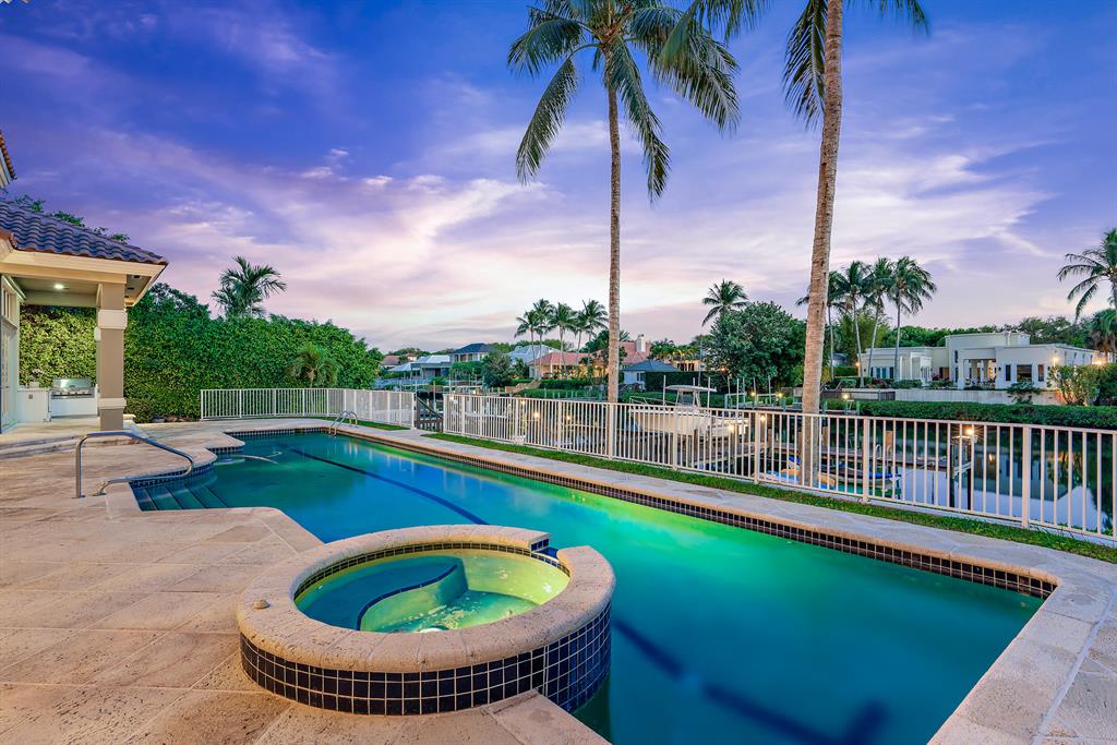 Admirals Cove - Residential