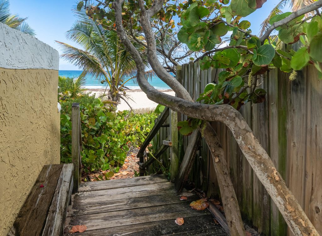 Photo of 205 Coral Road #1, Boynton Beach, FL 33435 (MLS # B26017559)