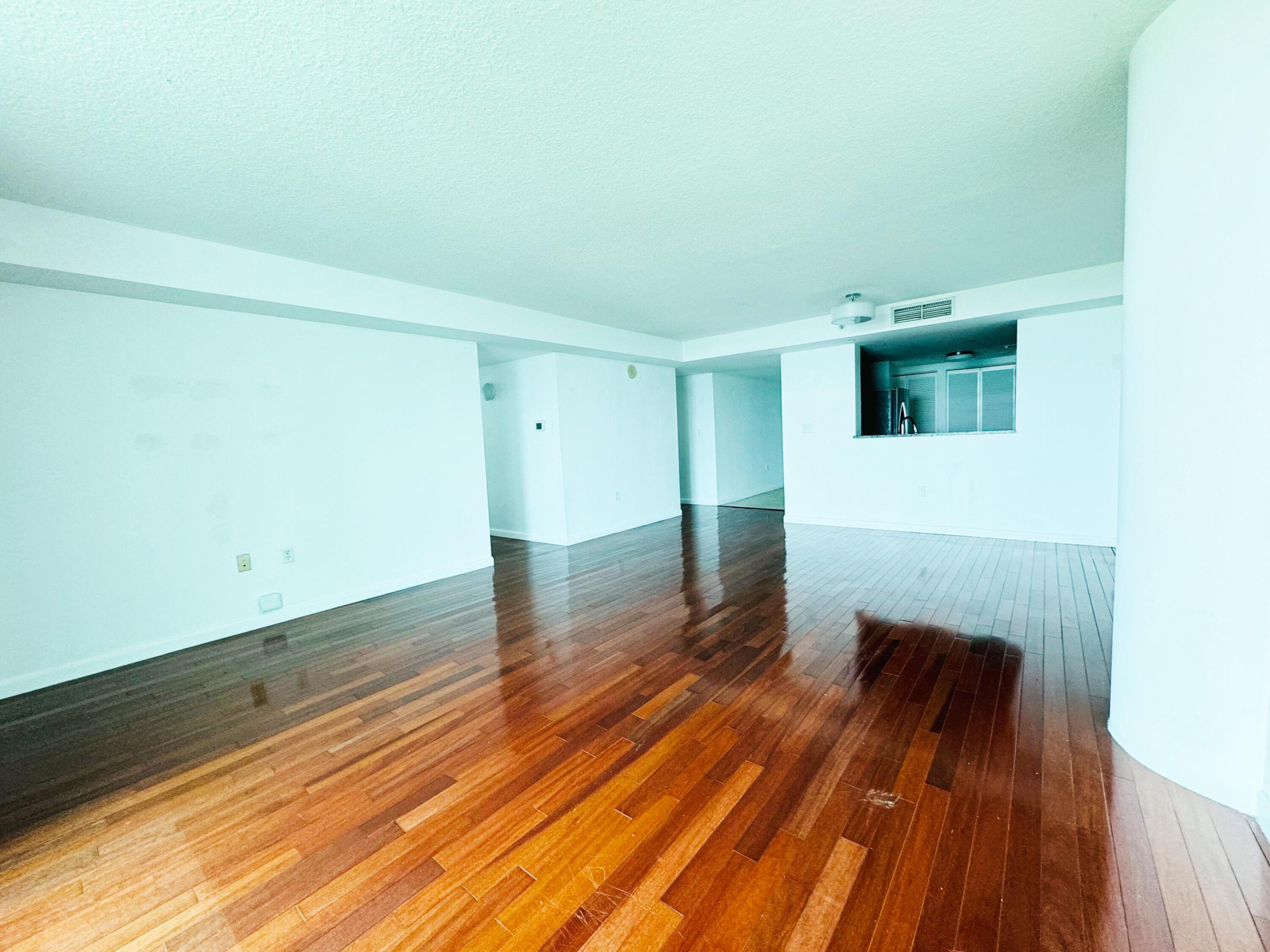 SKYLINE ON BRICKELL CONDO - Residential