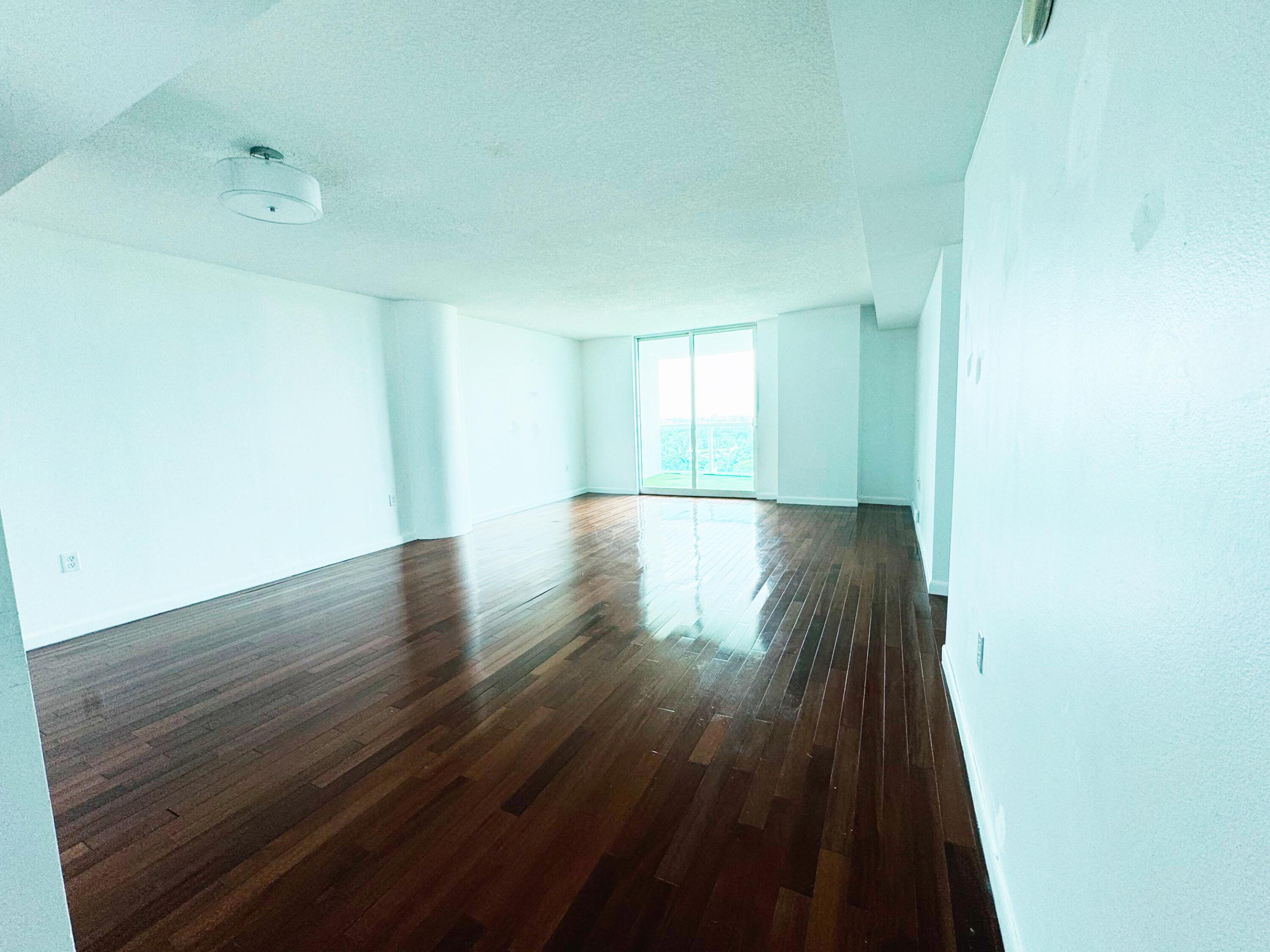 SKYLINE ON BRICKELL CONDO - Residential