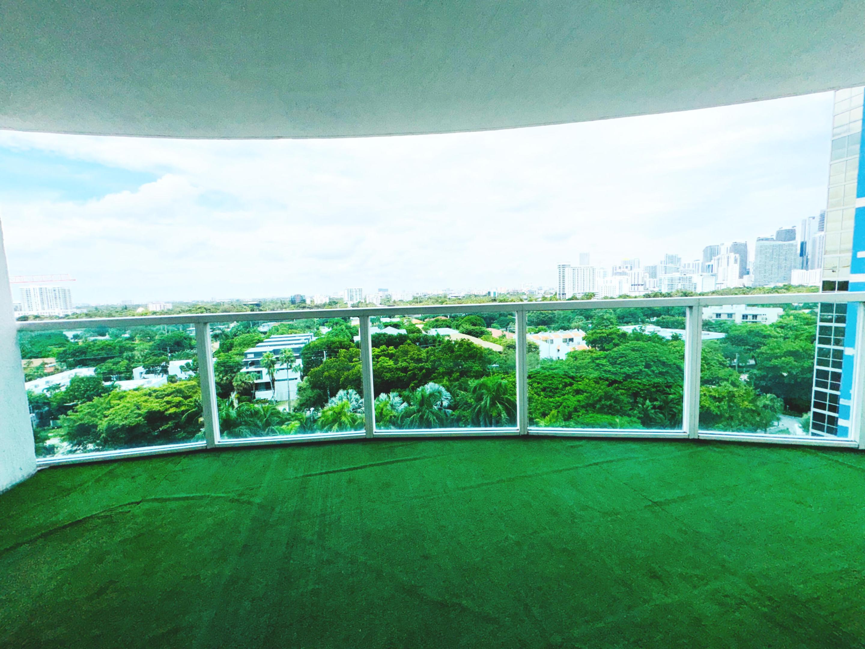 SKYLINE ON BRICKELL CONDO - Residential