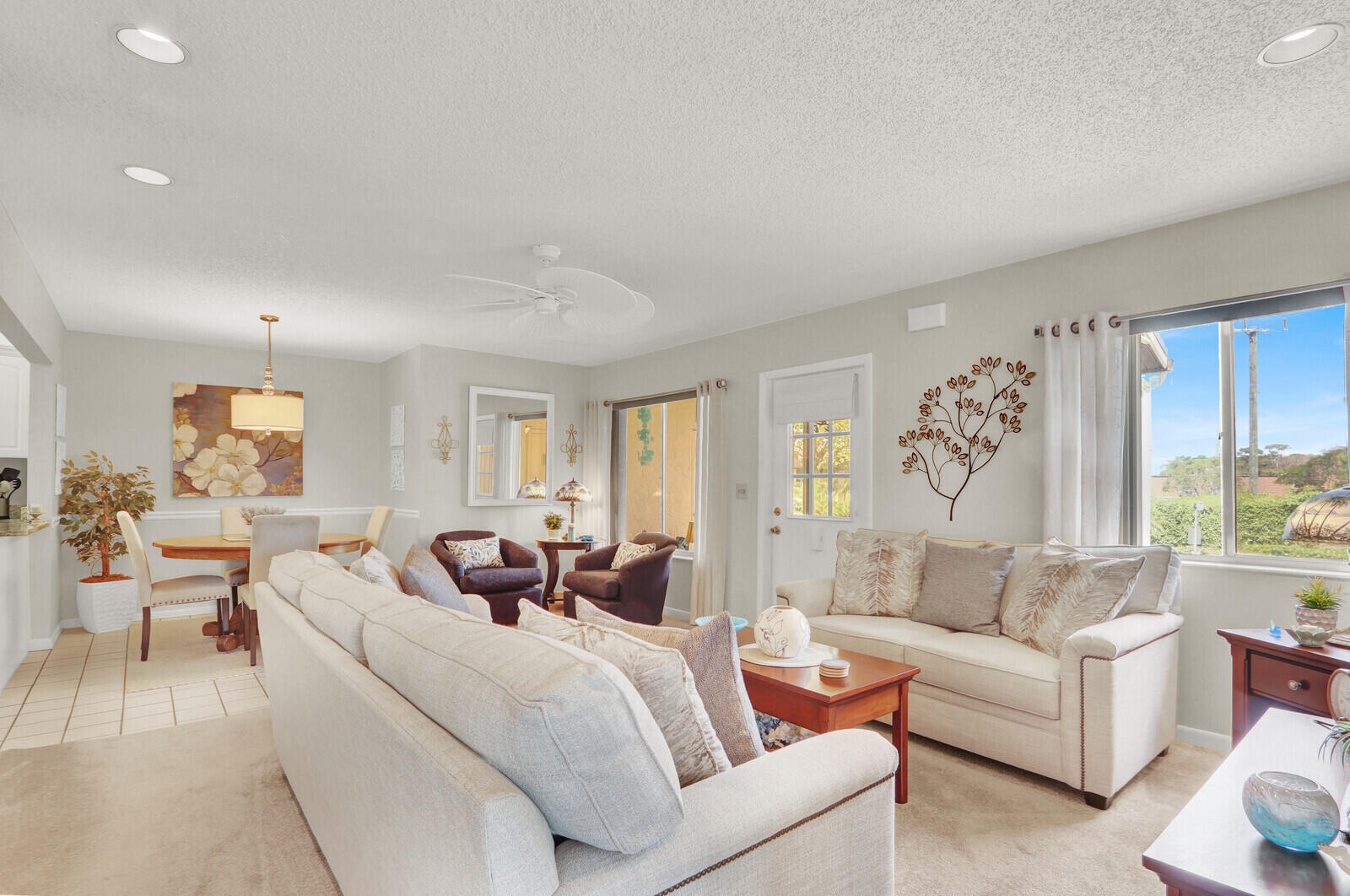 Properties 323 KNOTTY PINE Circle A-2