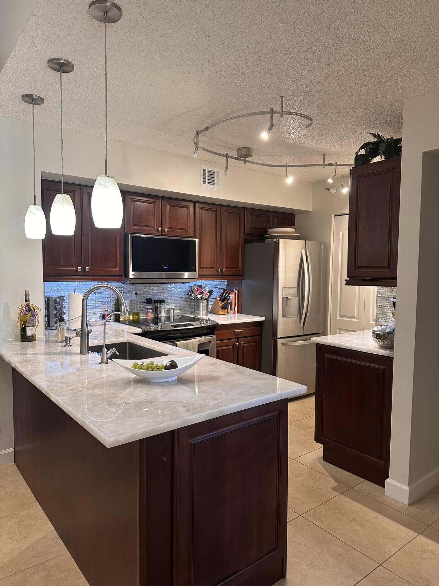 180 Yacht Club Way 309