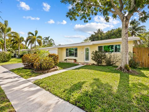 Tiny photo for 1320 SW 55th Avenue, Plantation, FL 33317 (MLS # B26015540)