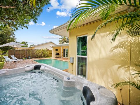 Tiny photo for 1320 SW 55th Avenue, Plantation, FL 33317 (MLS # B26015540)
