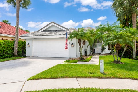 Photo of 218 HAMPTON Court, Jupiter, FL 33458 (MLS # B26064488)