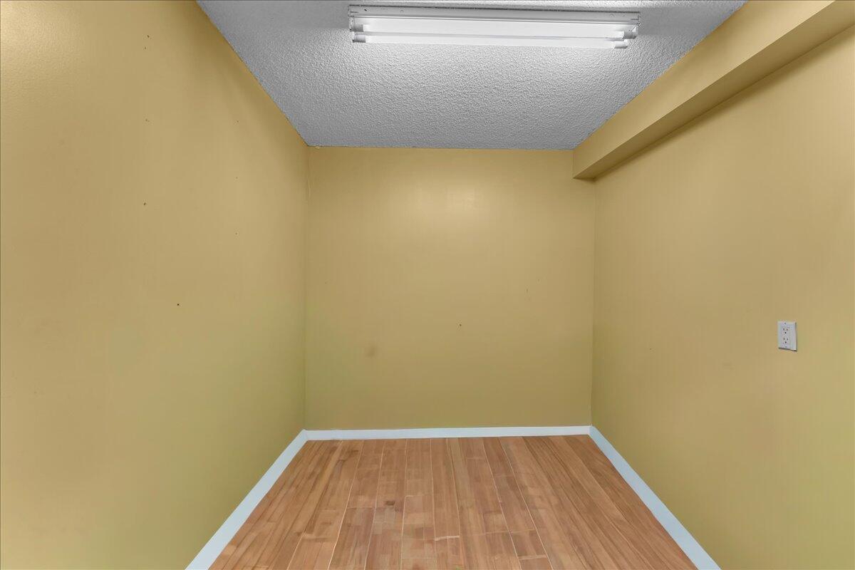 WHITEHALL CONDO OF THE LA - Residential