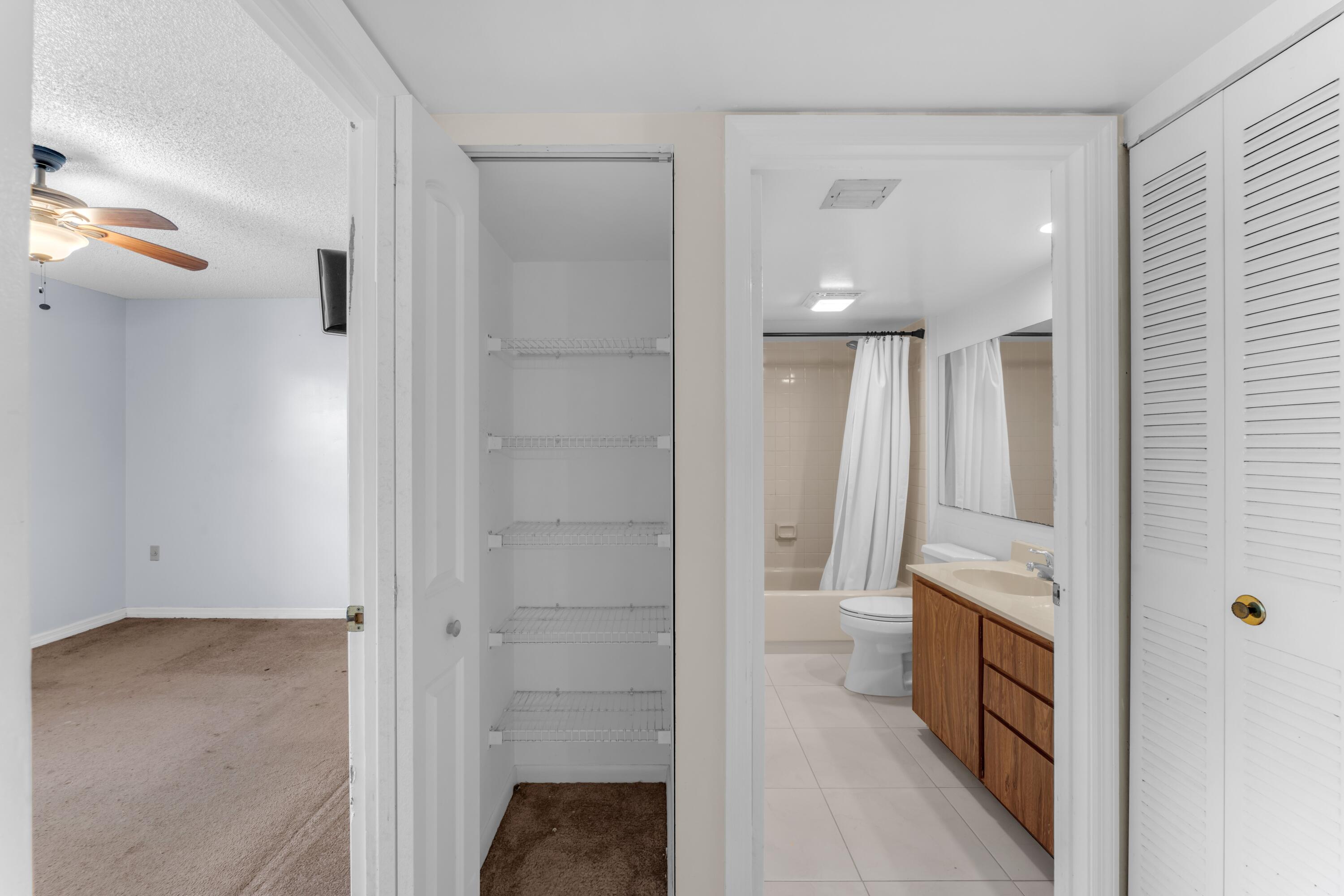 WHITEHALL CONDO OF THE LANDS OF THE PRESIDENT - Residential