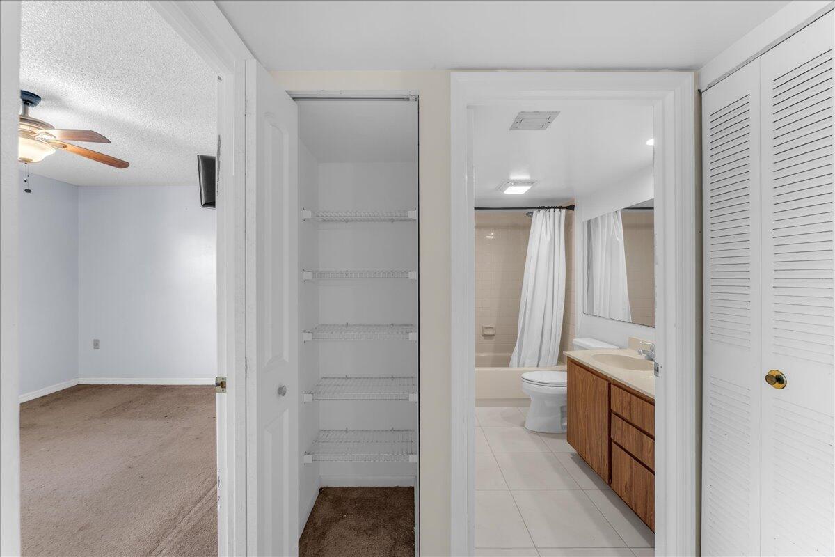 WHITEHALL CONDO OF THE LA - Residential