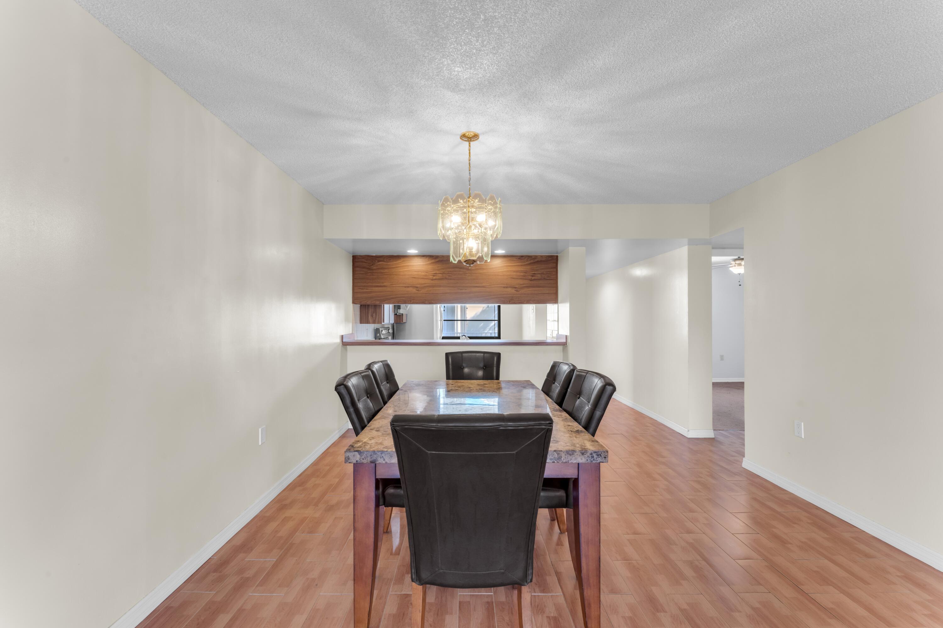 WHITEHALL CONDO OF THE LANDS OF THE PRESIDENT - Residential