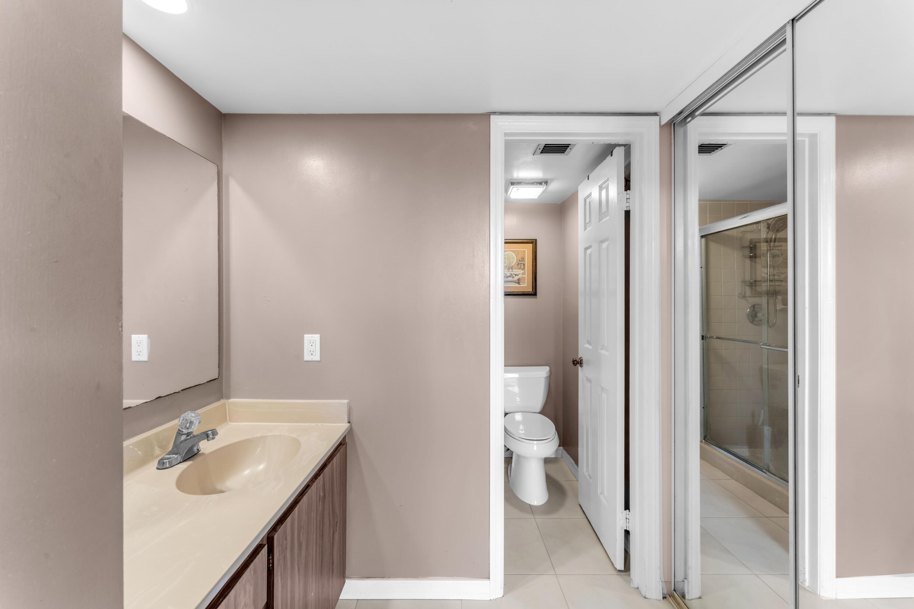 WHITEHALL CONDO OF THE LANDS OF THE PRESIDENT - Residential