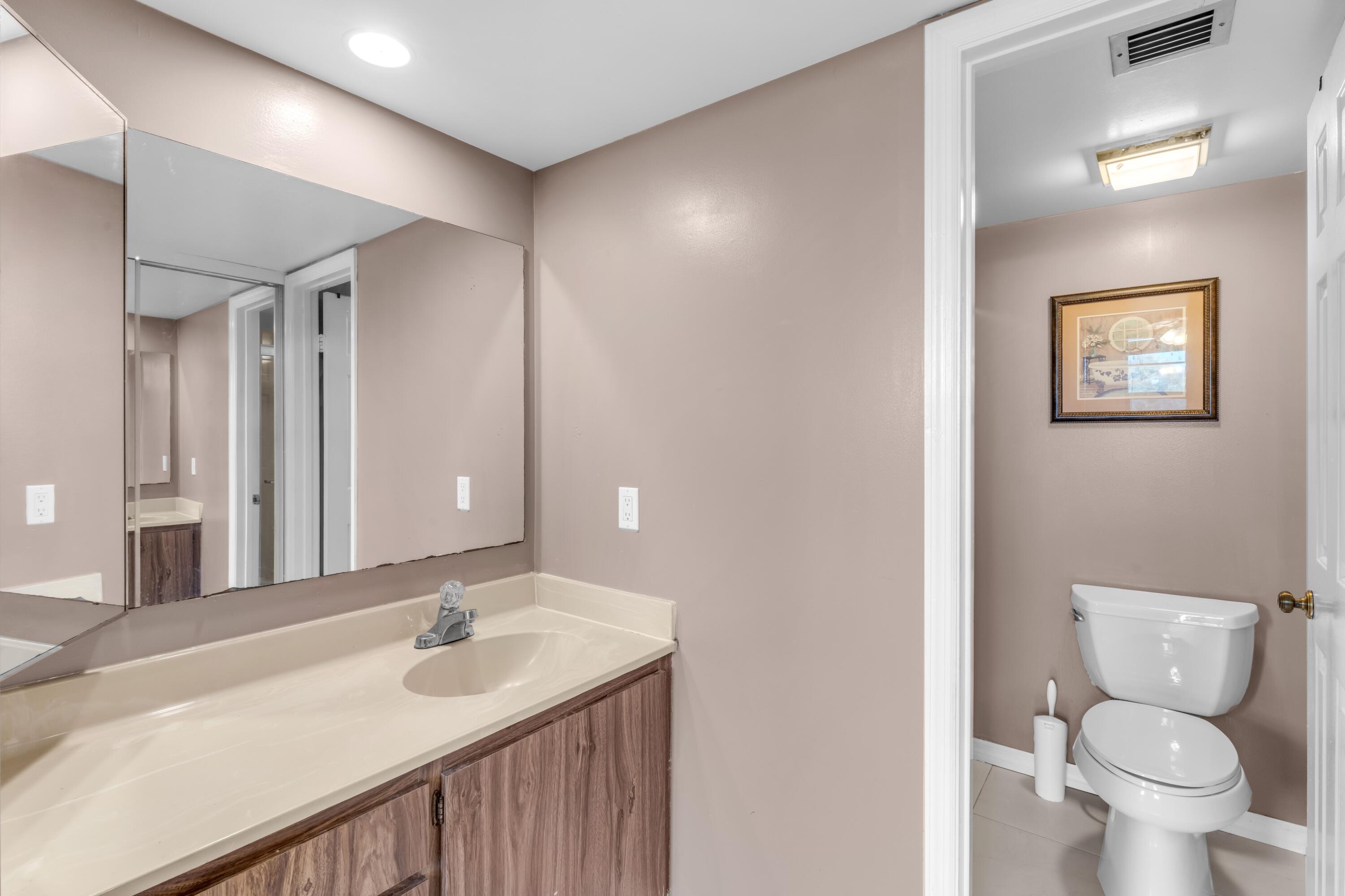 WHITEHALL CONDO OF THE LANDS OF THE PRESIDENT - Residential