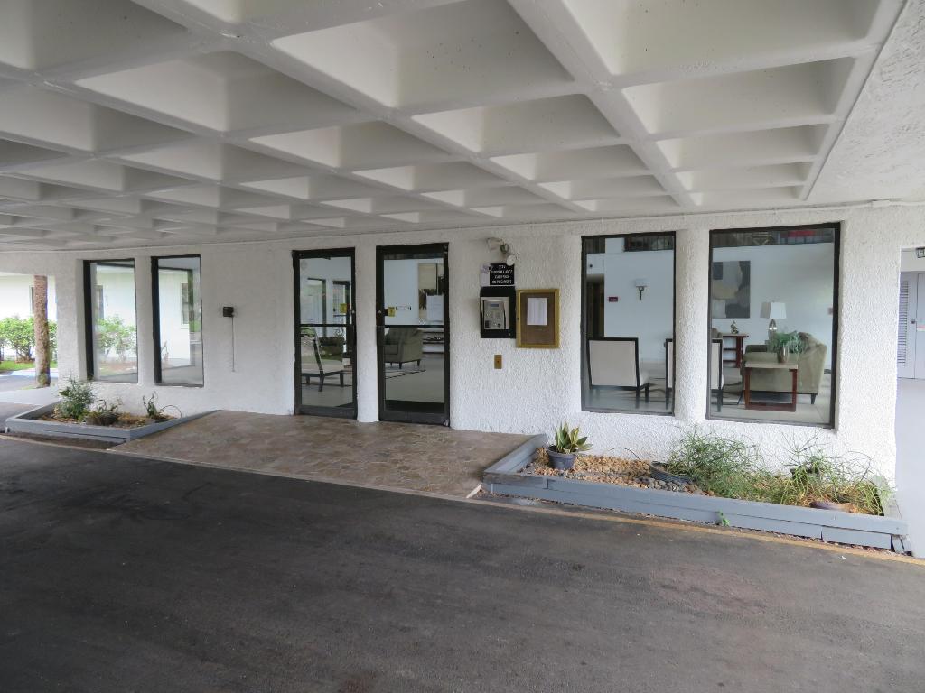 ISLE OF BOCA DUNES CONDO 3 - Residential Lease