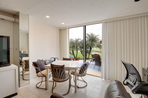 A home in Lake Worth