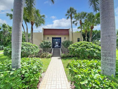 A home in Lake Worth