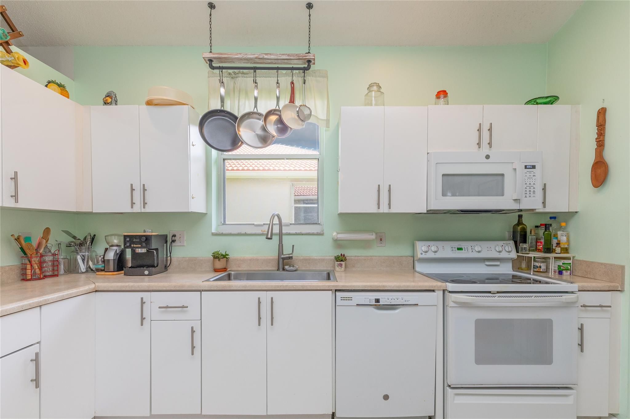 Pembroke Falls Ph 3 158-2 - Residential