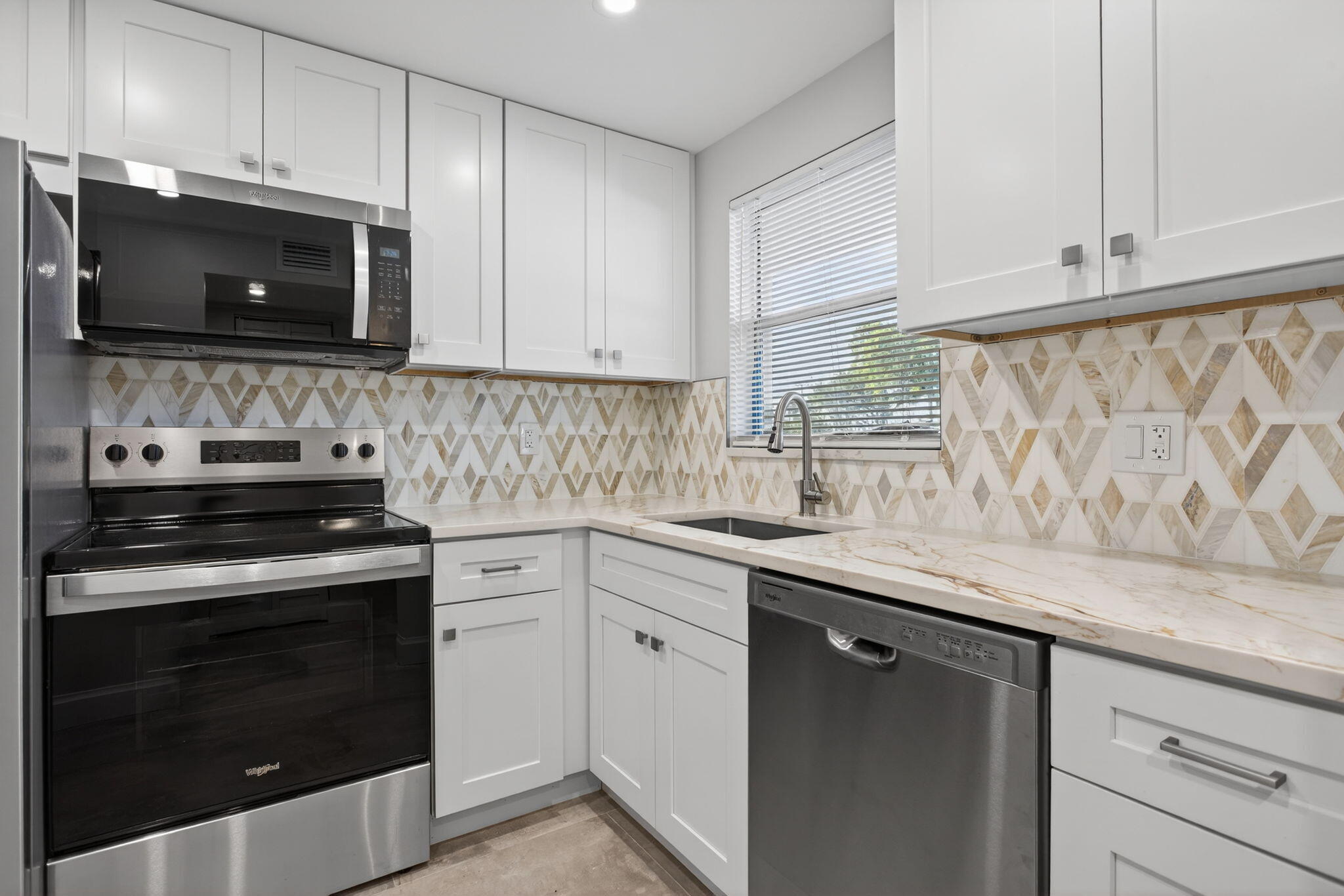 ROYAL PARK GARDENS III-G CONDO - Residential