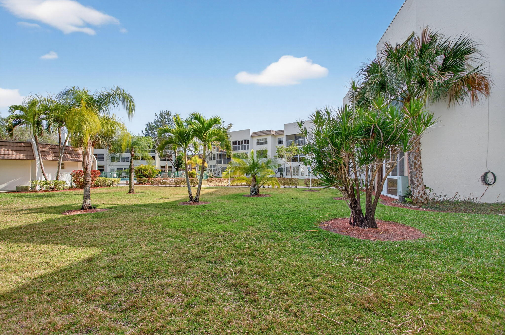 ROYAL PARK GARDENS III-G CONDO - Residential