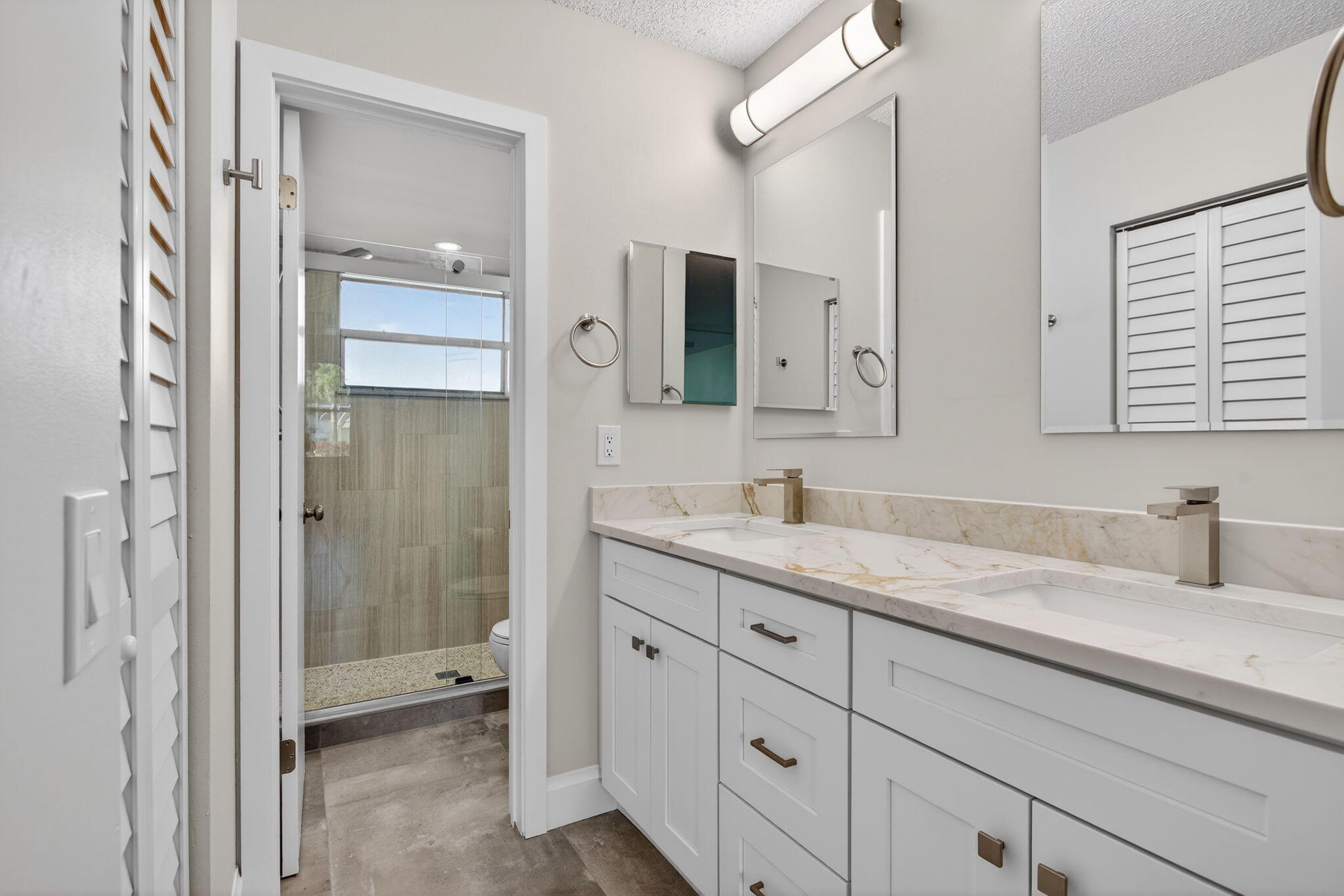 ROYAL PARK GARDENS III-G CONDO - Residential