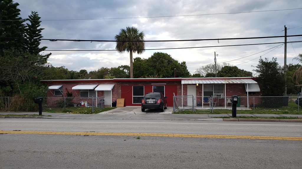 Photo of 2204 Saint Lucie Boulevard, Fort Pierce, FL 34946 (MLS # R10780207)