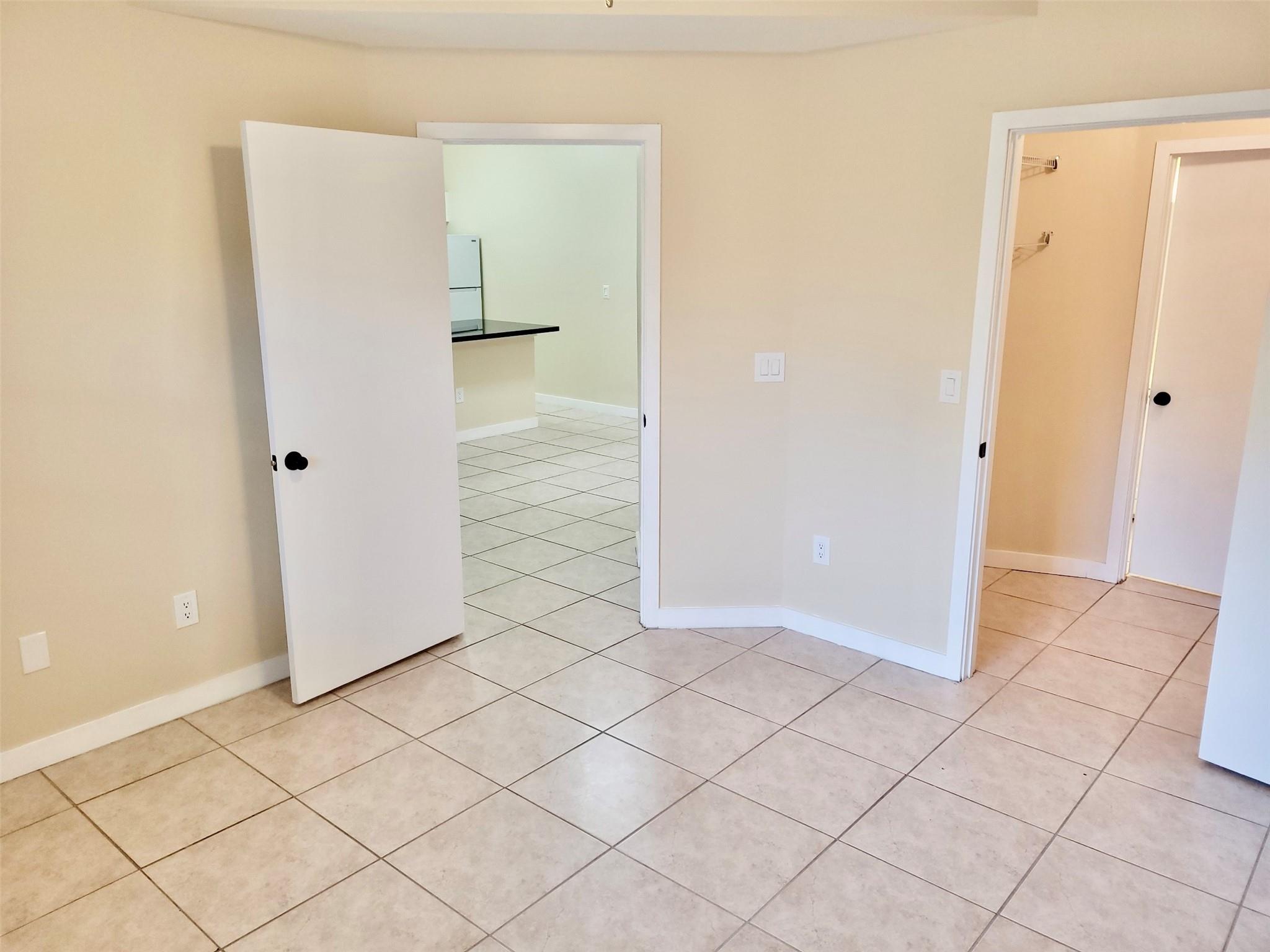 La Hacienda Country Club - Residential Lease