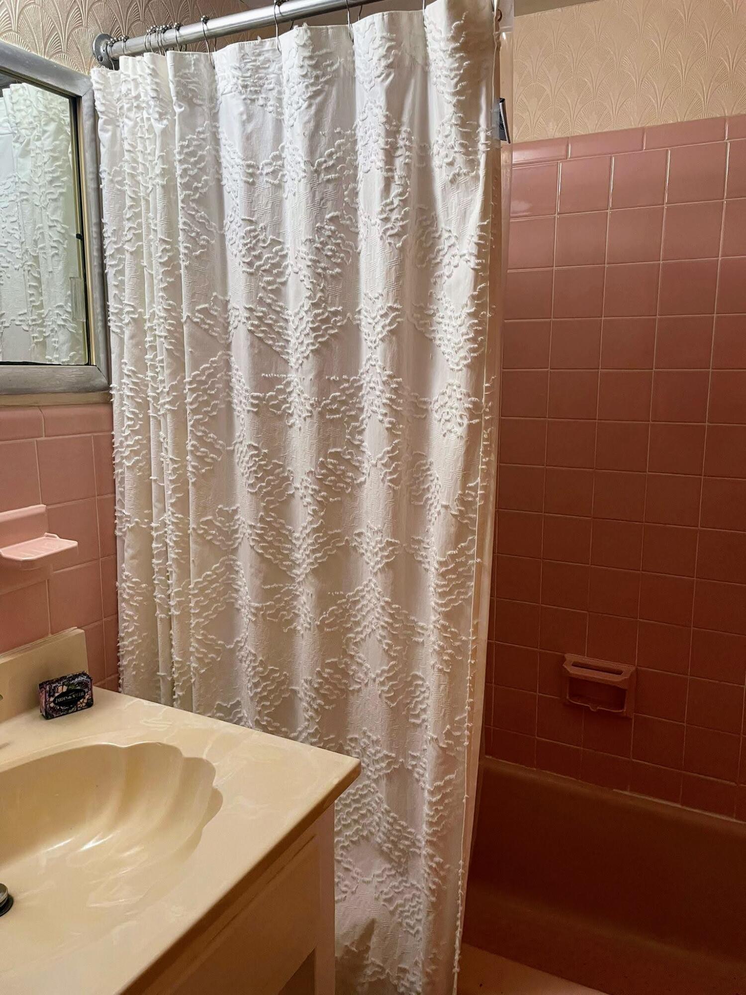 SOUTH PALM RESIDENCE INC - Residential Lease