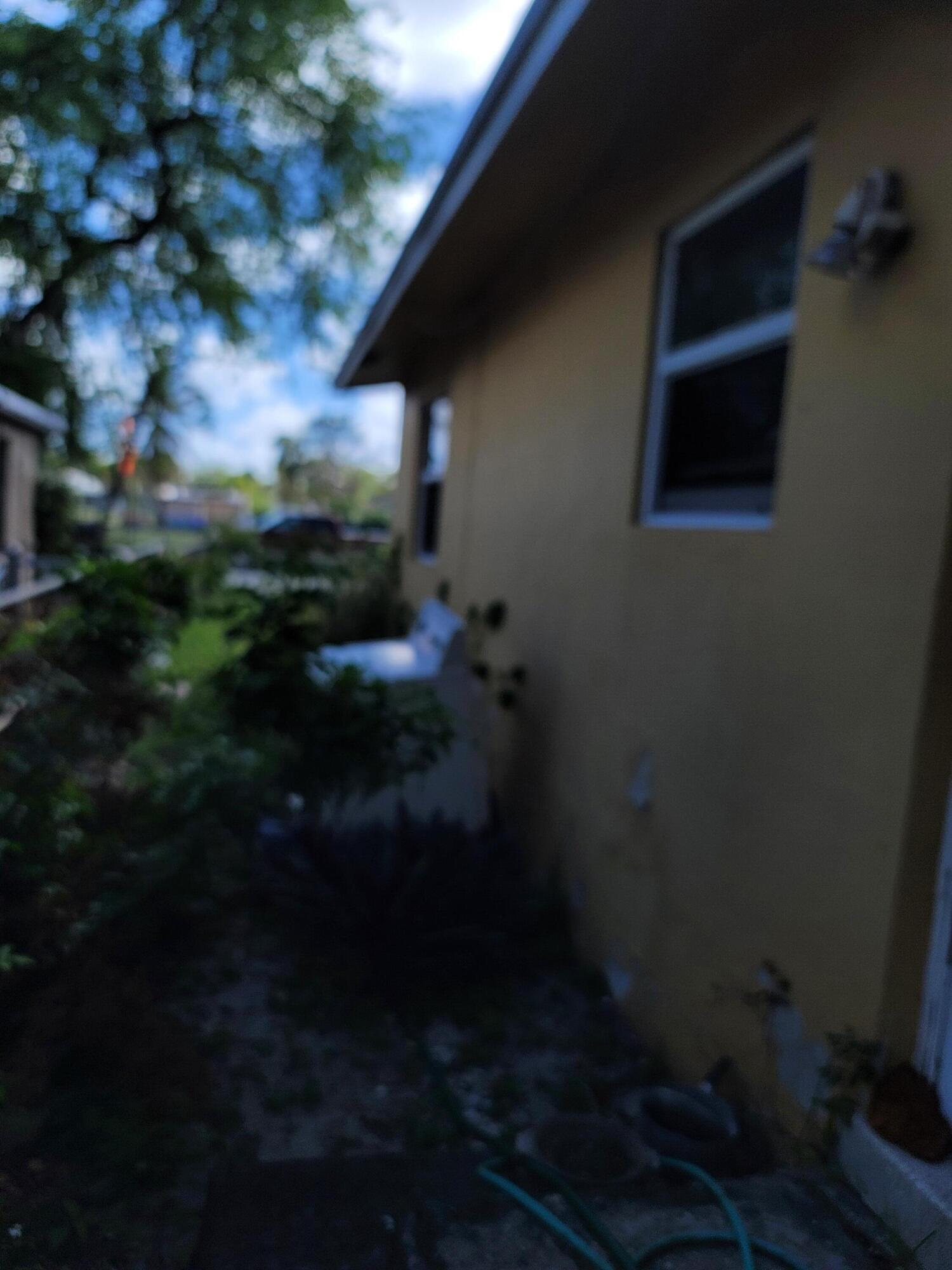 LIBERIA - Residential