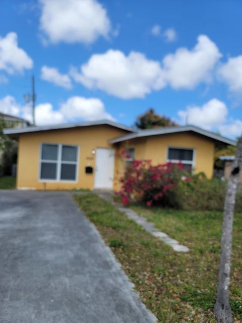 2241 Freedom Street Hollywood FL 33020