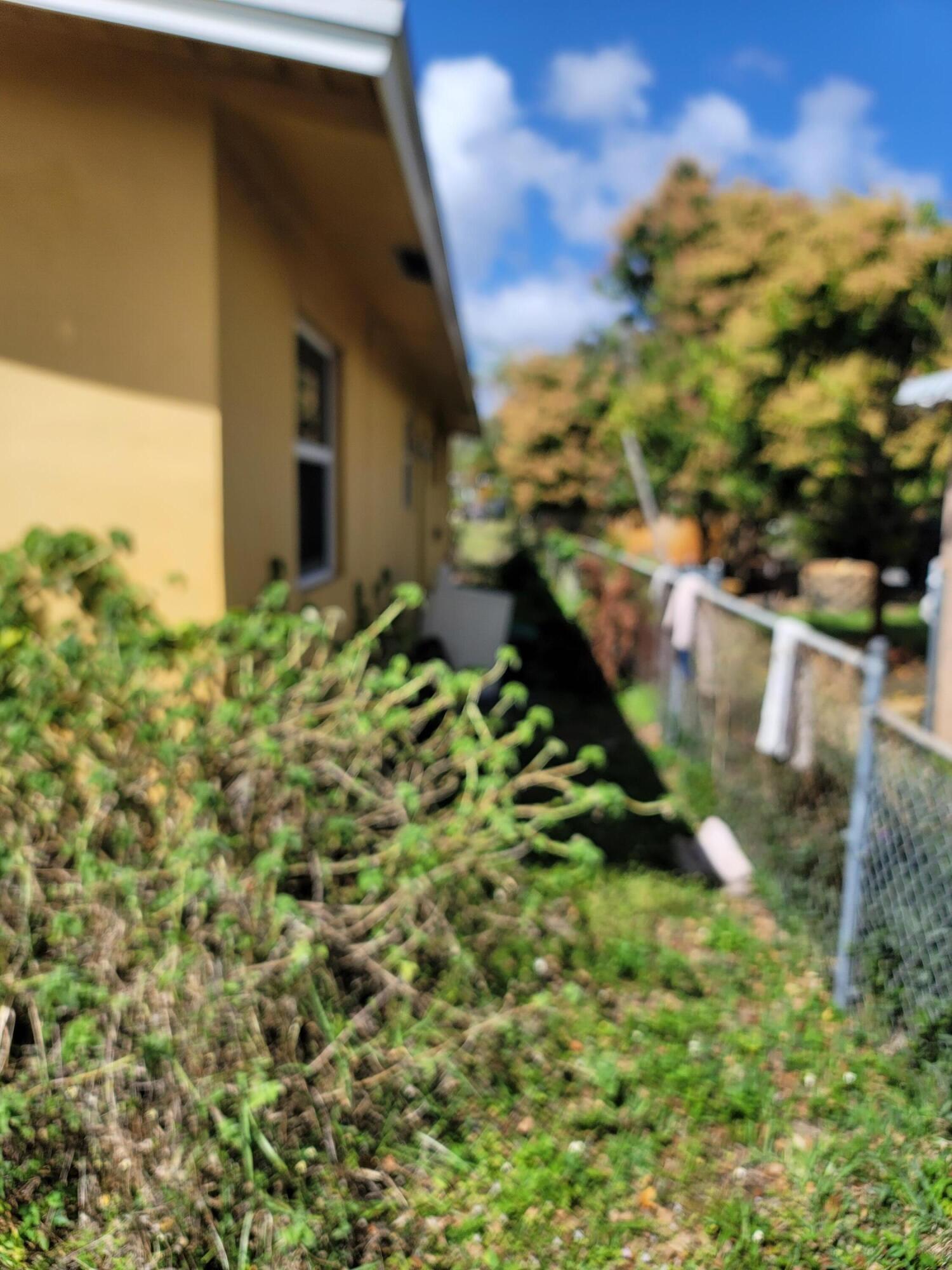 LIBERIA - Residential