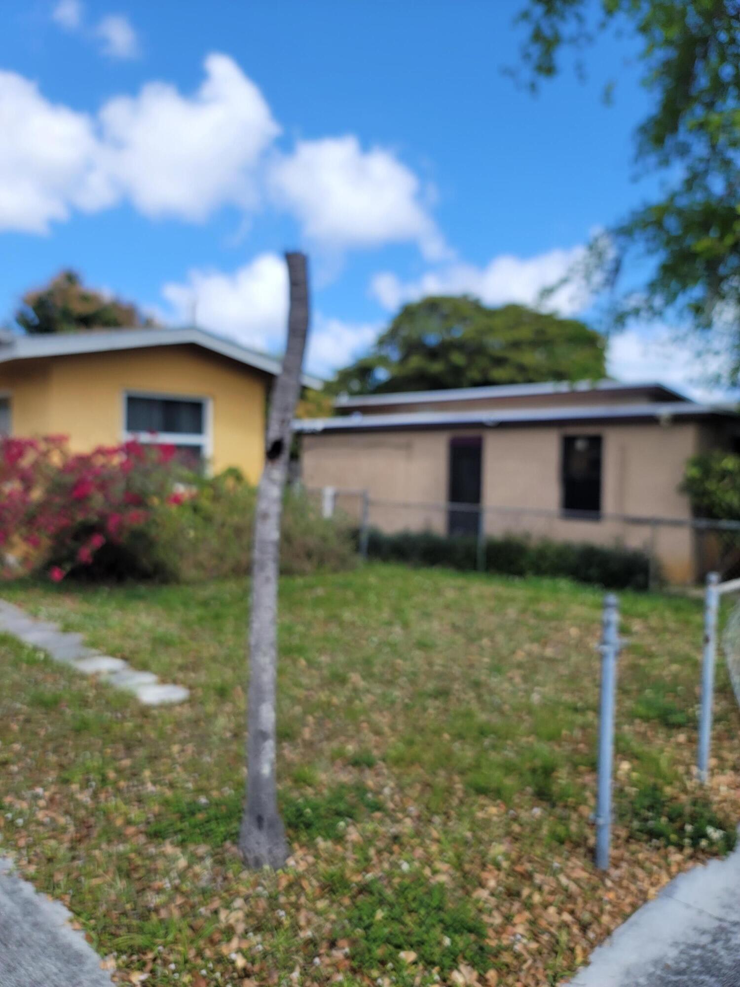 LIBERIA - Residential