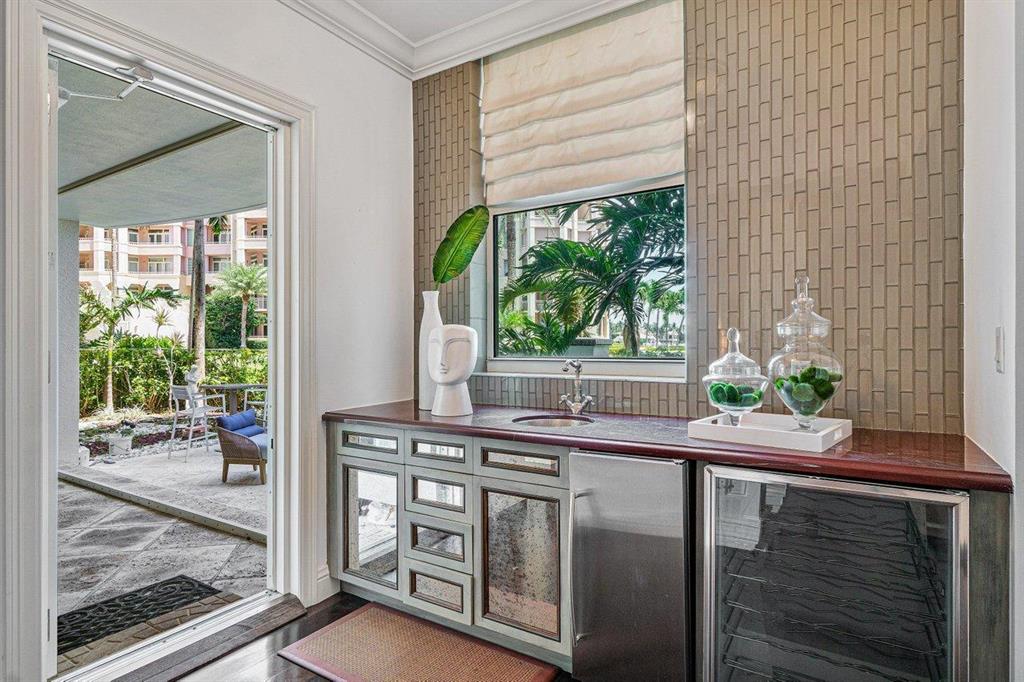 MIZNER GRAND CONDO - Residential