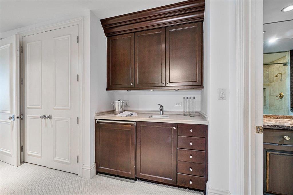 MIZNER GRAND CONDO - Residential