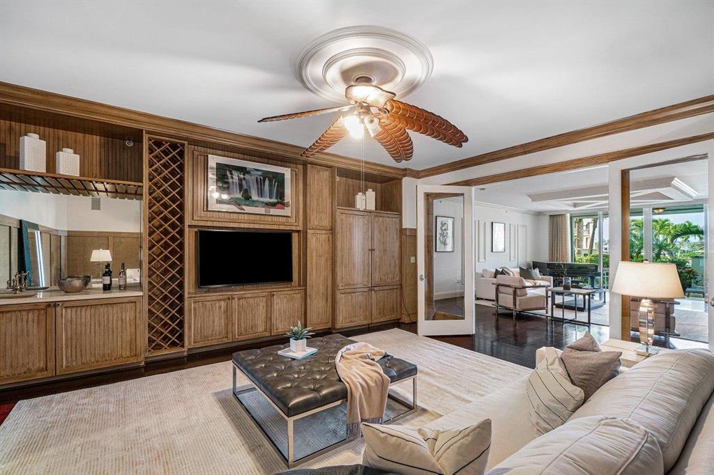 MIZNER GRAND CONDO - Residential