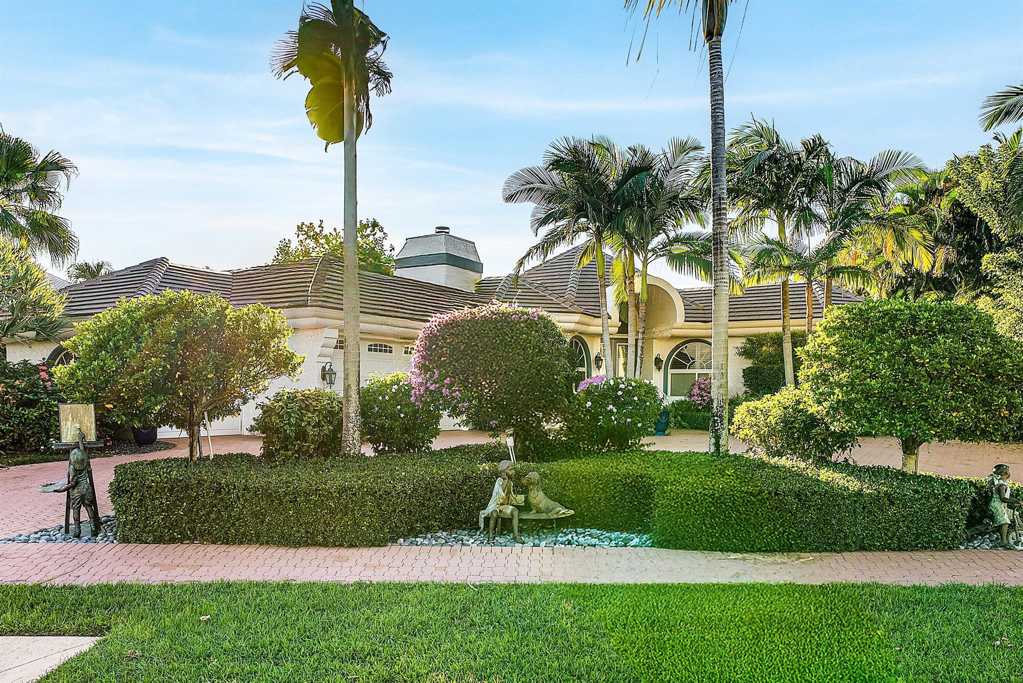 LAURELS / POLO CLUB - Residential